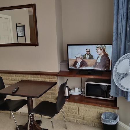 Amherst Guesthouse Рединг Екстериор снимка