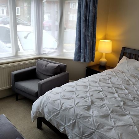 Amherst Guesthouse Рединг Екстериор снимка