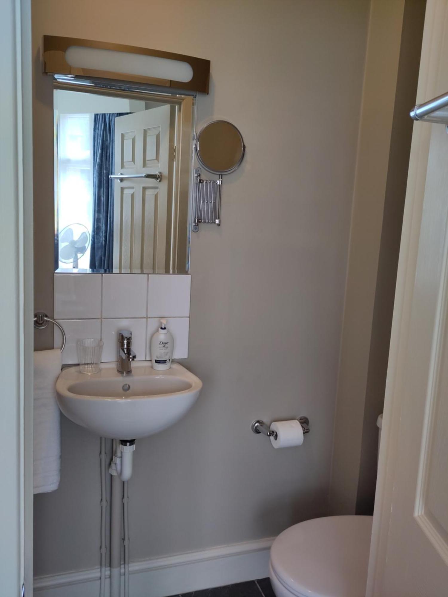 Amherst Guesthouse Рединг Екстериор снимка