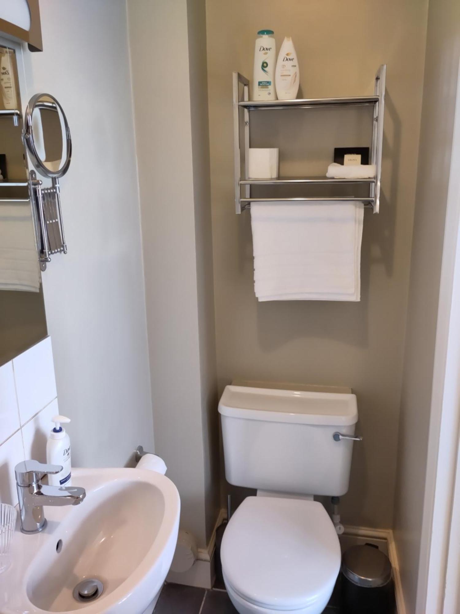 Amherst Guesthouse Рединг Екстериор снимка