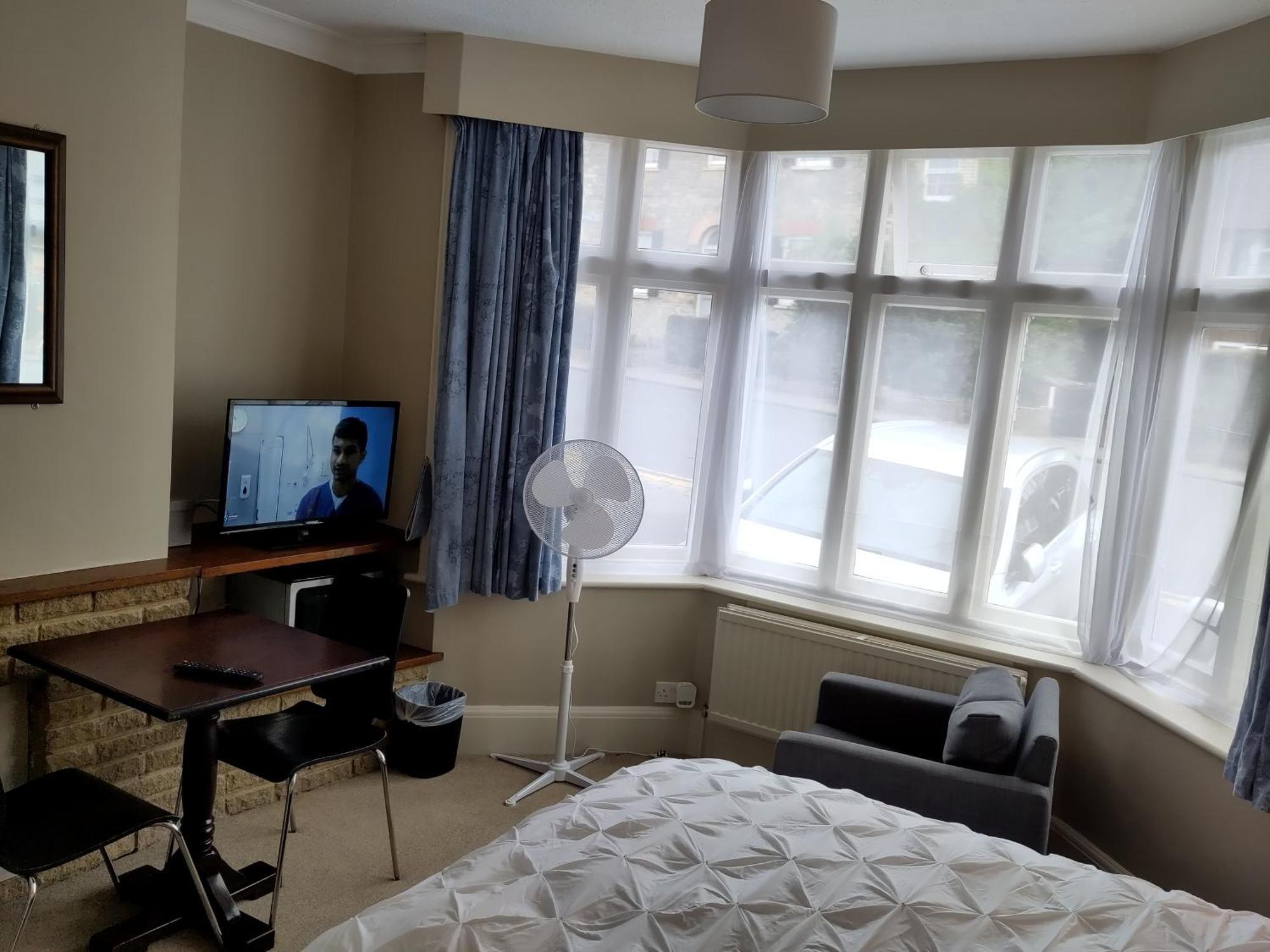 Amherst Guesthouse Рединг Екстериор снимка