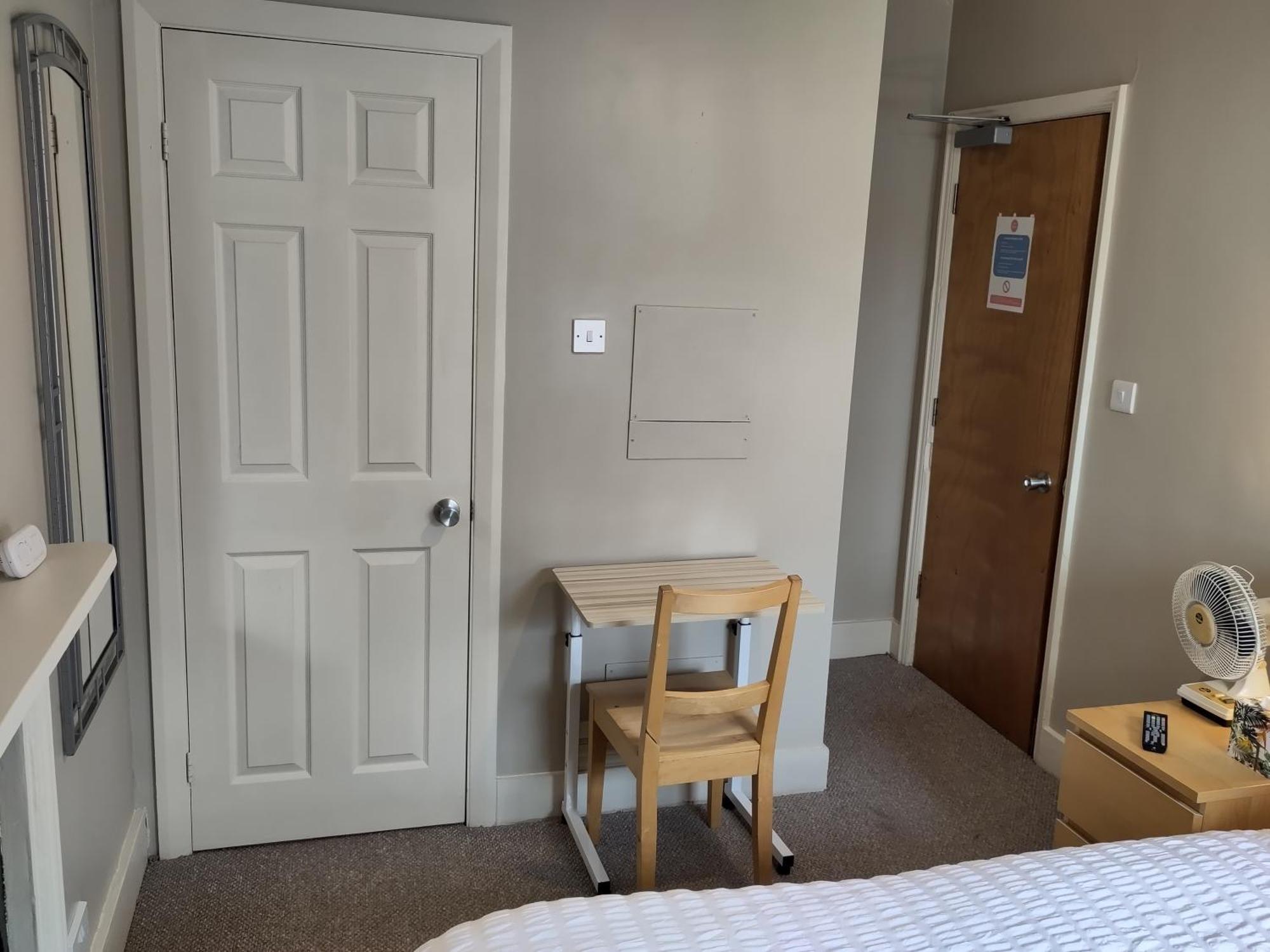 Amherst Guesthouse Рединг Екстериор снимка