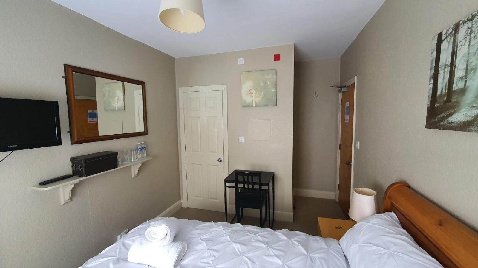 Amherst Guesthouse Рединг Екстериор снимка