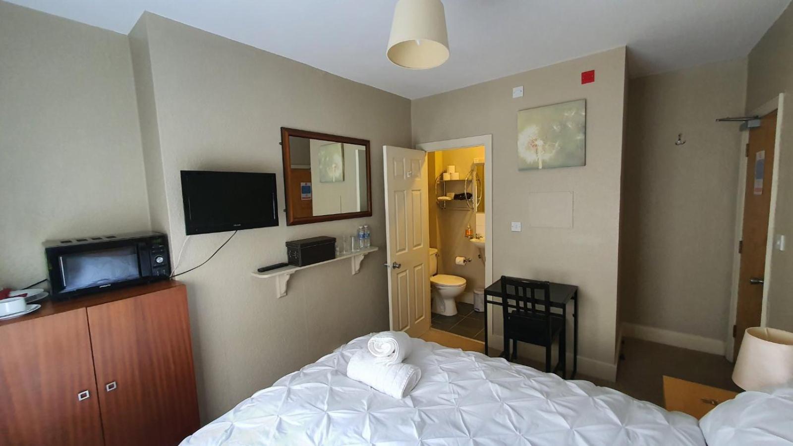Amherst Guesthouse Рединг Екстериор снимка