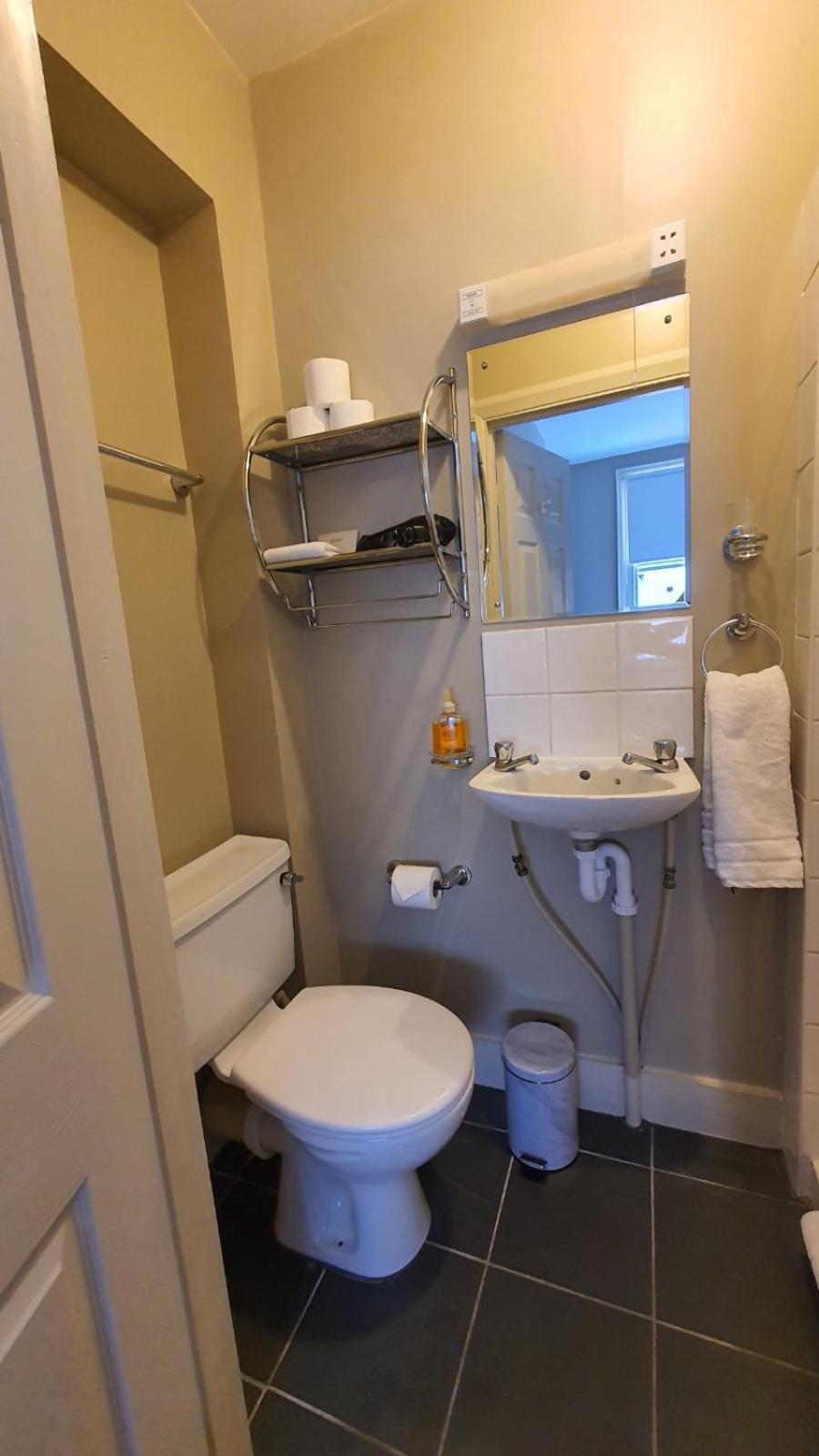 Amherst Guesthouse Рединг Екстериор снимка