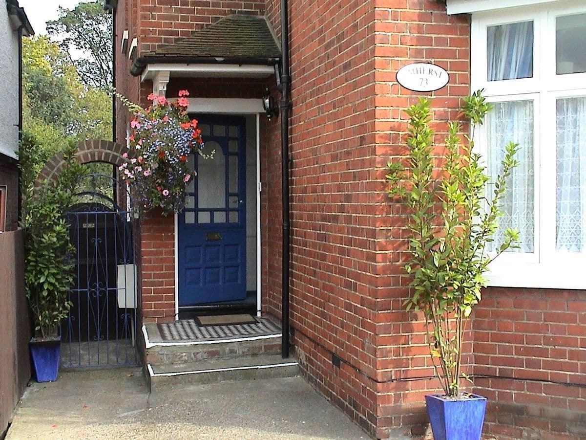 Amherst Guesthouse Рединг Екстериор снимка